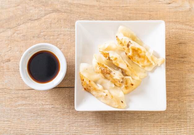 Japanischer Gyoza- oder Mehlkloßimbiß