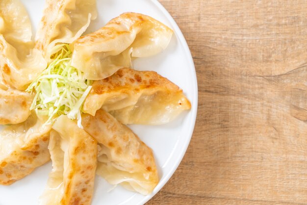 Japanischer Gyoza- oder Mehlkloßimbiß