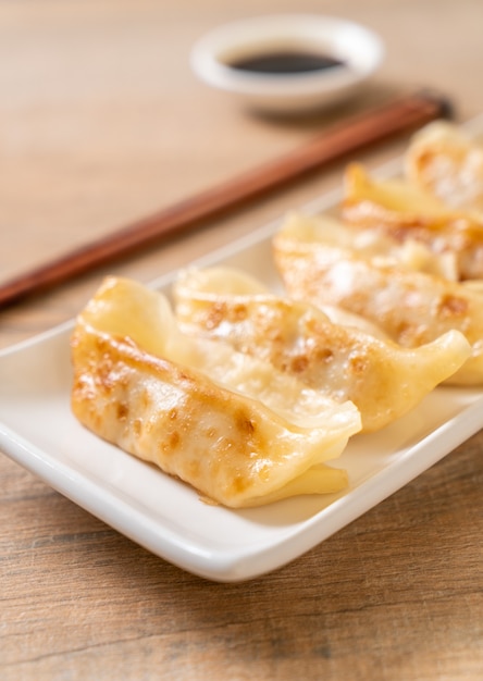 Japanischer Gyoza oder Mehlkloßsnack