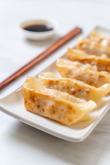 Japanischer Gyoza oder Mehlkloßsnack