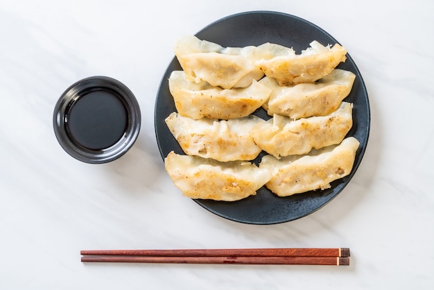 Japanischer Gyoza oder Mehlkloßsnack