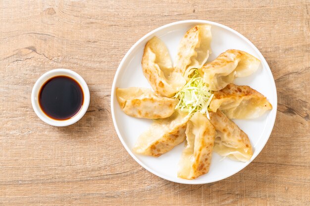 Japanischer Gyoza oder Mehlkloßsnack