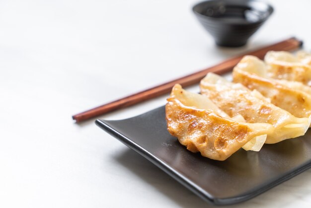 Japanischer Gyoza oder Mehlkloßsnack