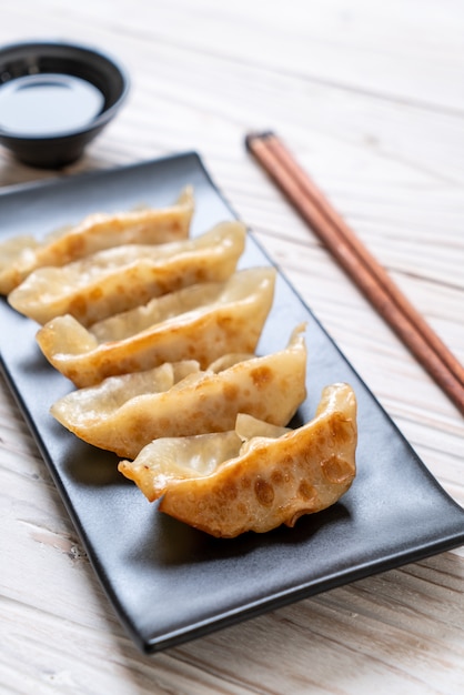 Japanischer Gyoza oder Mehlkloßsnack