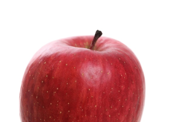 Japanischer roter Apfel getrennt im weißen Hintergrund