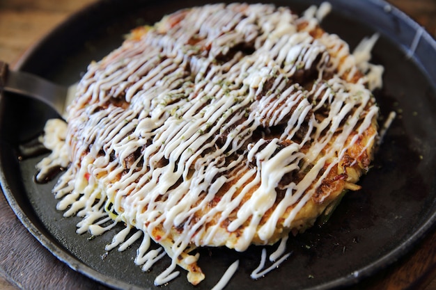 Japanisches Essen Okonomiyaki, japanische Pizza?