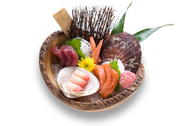 Japanisches Essen Sashimi stellte Abendessen auf weißem Hintergrund ein