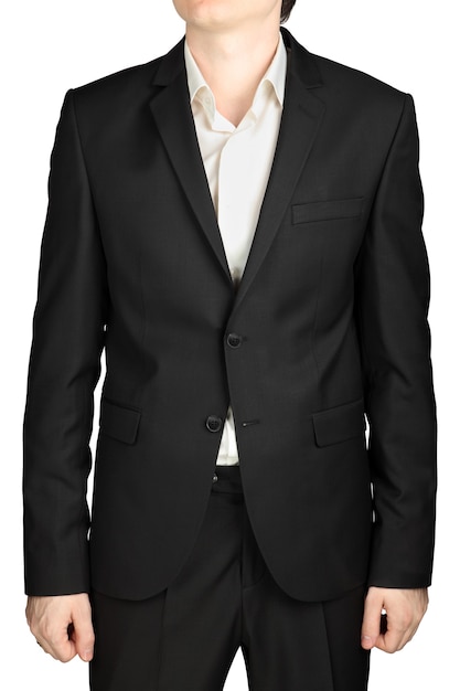 Jaqueta cinza masculina de dois botões abotoada, camisa branca sem gravata, código de vestimenta coquetel isolado no fundo branco.
