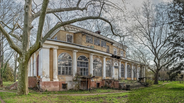 Jardim Otanical em Odessa Ucrânia Edifício abandonado