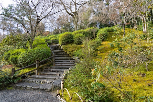 Jardim zen do templo Tenryu-ji, Arashiyama, Kyoto, Japão.