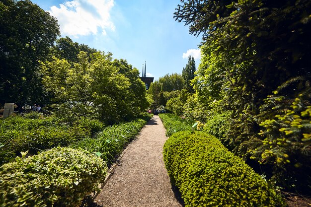 Jardín Botánico de la Universidad de Wroclaw, Polonia. El jardín fue construido en la Isla de la Catedral (Ostrow Tumski)