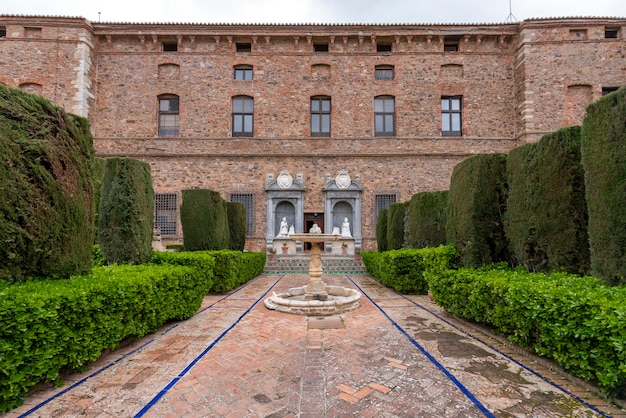 Jardines del Palacio del Marqués de Santa Cruz.