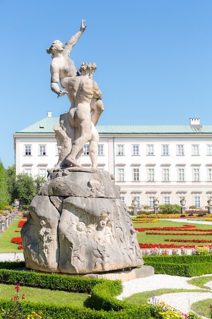 Foto jardins mirabell salzburgo, áustria