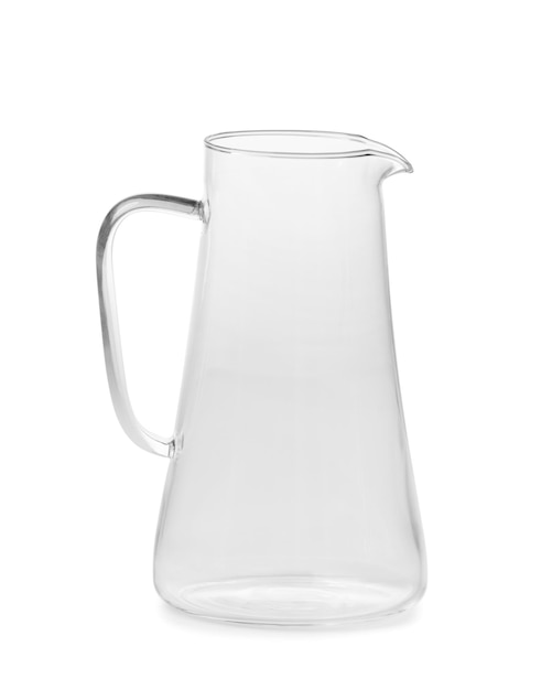 Jarro de vidrio vacío para leche y bebidas sobre un fondo blanco aislado