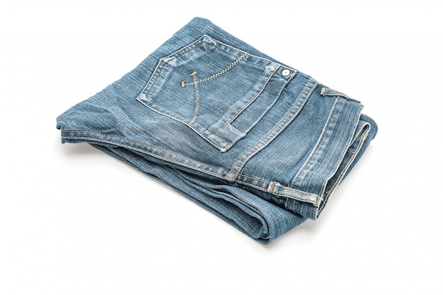 jeans dobrado no fundo branco