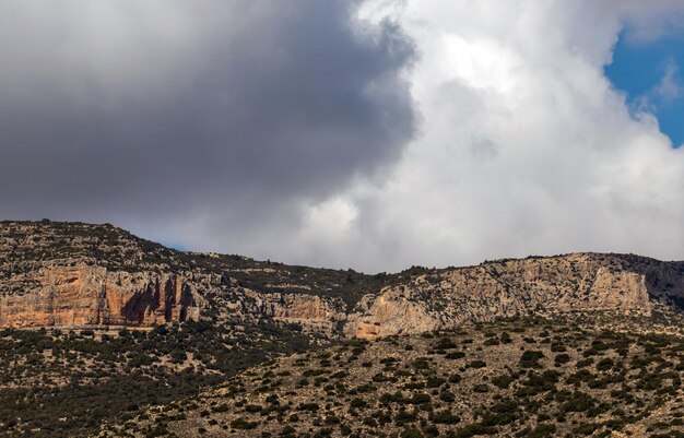 Jebel Bargou Montanha majestosa da Tunísia