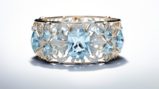 Jewelry Aquamarine Cuff Piece en fondo blanco