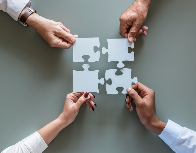 Jigsaw de cooperação de trabalho em equipe negócio isolado