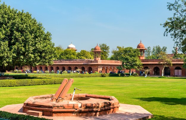 Jilaukhana, o pátio do taj mahal. agra - uttar pradesh, índia