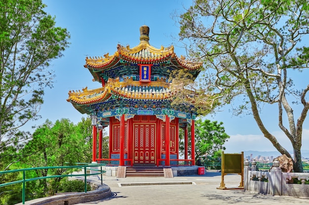 Jingshan Park Peking Pavillon oder der Kohleberg in der Nähe der Verbotenen Stadt