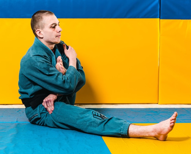 Jiujitsu brasileiro e treinamento de grappling para homens em uma academia de defesa pessoal