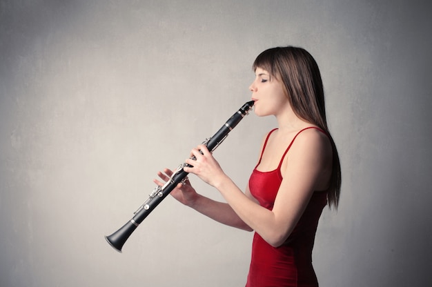 Jogando em um clarinete