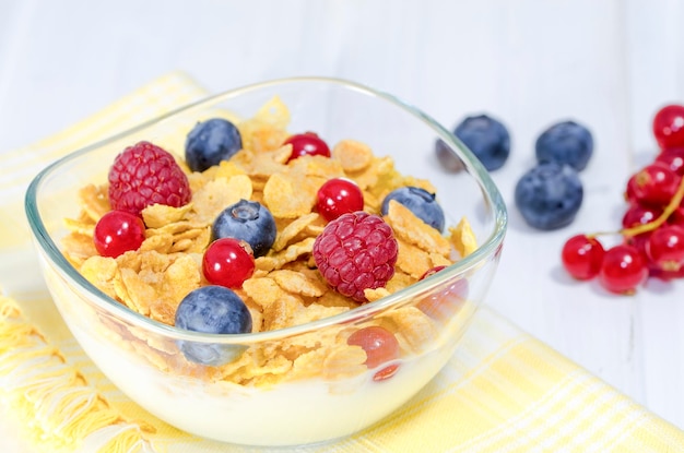 Joghurt mit Beeren