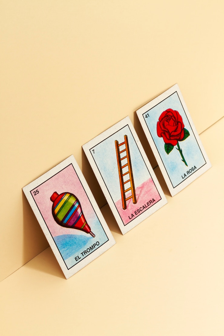 Foto jogo de cartas tradicional mexicano