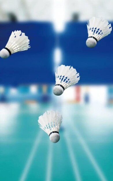 Foto jogou badminton.