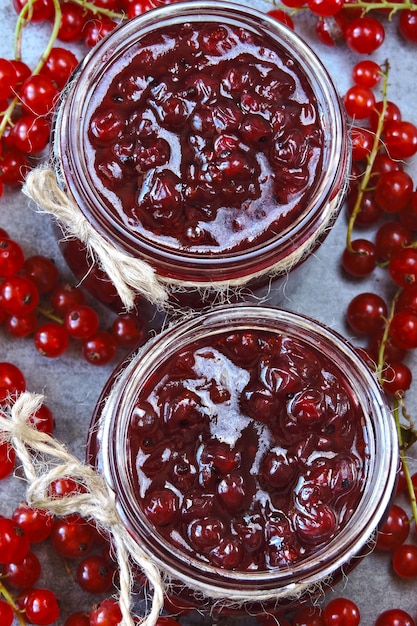 Johannisbeermarmelade Frische rote Johannisbeeren