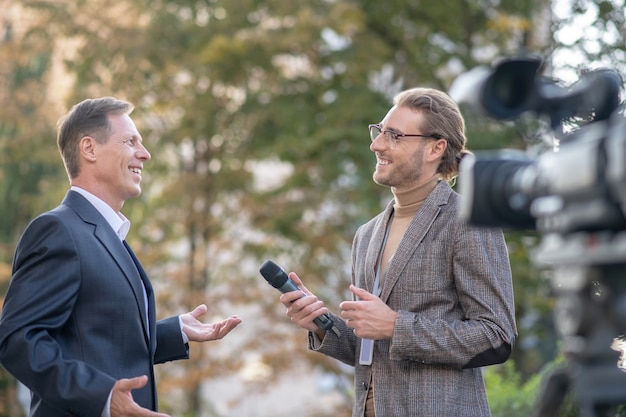 Jornalista em entrevista