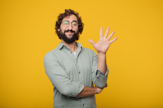 Foto jovem barbudo empresário expressando um conceito