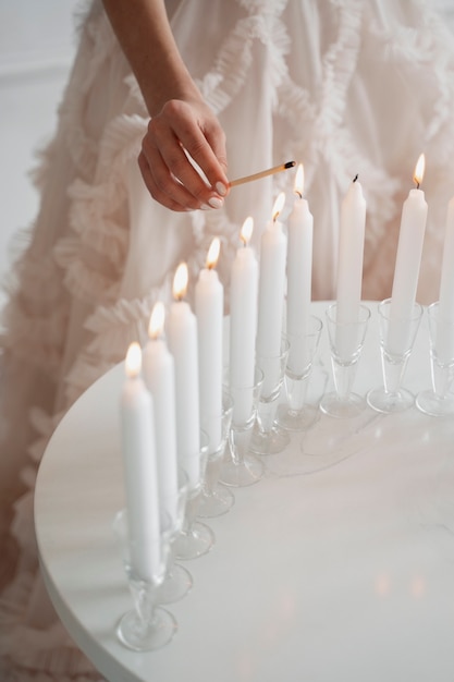 Foto jovem celebrando sua quinceanera