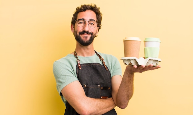 Jovem com café para viagem