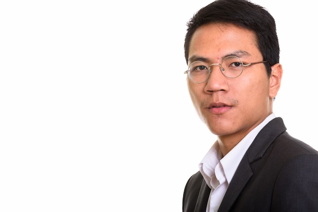 jovem empresário asiático usando óculos