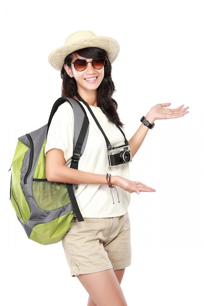 Jovem feliz saindo de férias