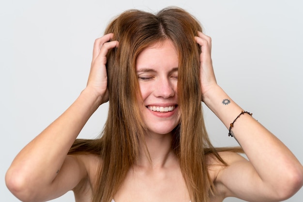 Foto jovem inglesa tocando seu cabelo fechar o retrato