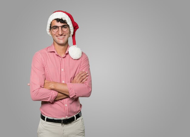 Jovem inteligente no natal