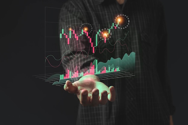 Jovem investidor com gráfico gráfico de negociação de investimentos no mercado de ações