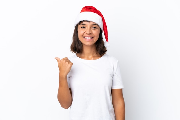 Jovem mestiça celebrando o Natal