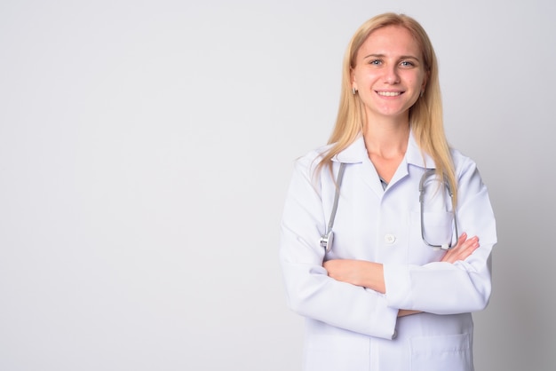 jovem mulher bonita médica com cabelo loiro