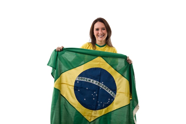 Jovem mulher com bandeira brasileira