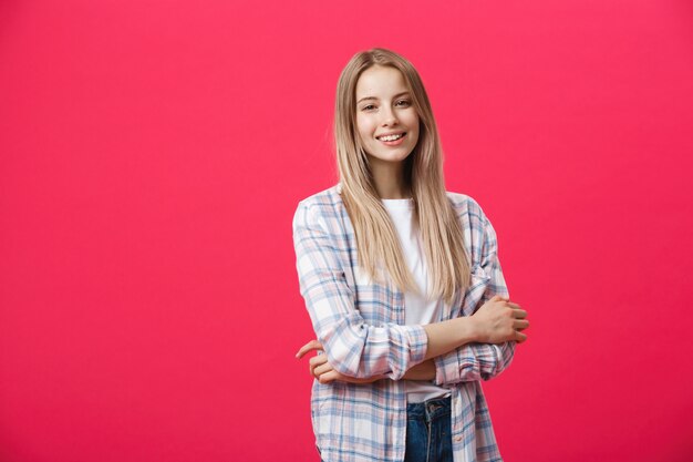 Jovem mulher com expressões