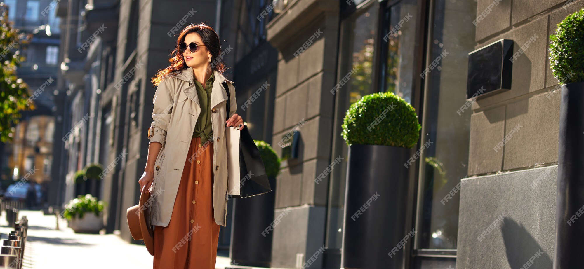 Imagem feminina de outono para calor design moderno da moda para banners de  lojas de roupas e calçados acessórios de moda para meninas