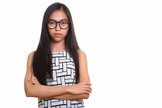 Jovem nerd adolescente asiática com braços cruzados