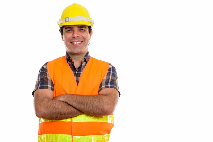 Foto jovem trabalhador da construção civil persa feliz sorrindo