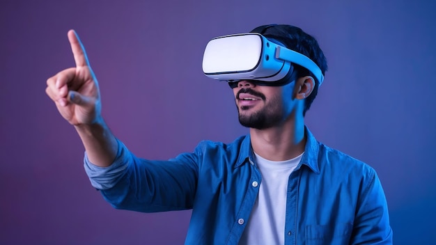 Joven con auriculares de realidad virtual y experimentando la realidad virtual