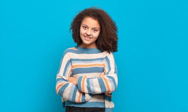 joven bonita chica afro