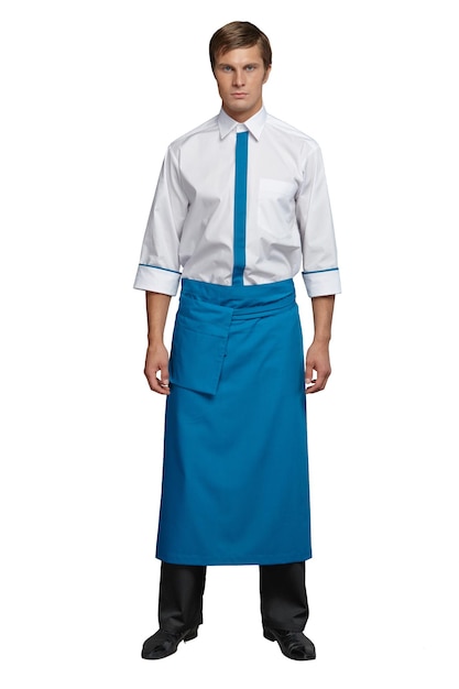 Joven con camisa blanca, pantalón negro y delantal azul, chef de uniformes de trabajo