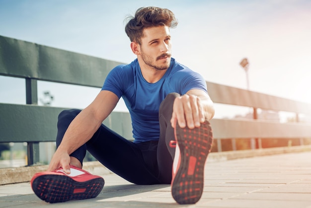 Joven deportista jogger entrenando